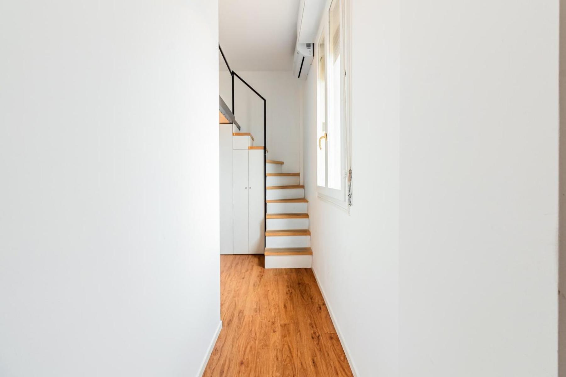 Homeby, Cozy Penthouse Apartment มิลาน ภายนอก รูปภาพ